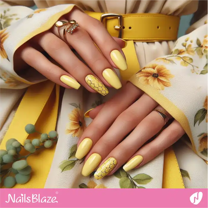 Hexagon Pattern Accents on Yellow Nails | Spring Nails - NB3950